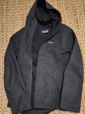 Patagonia Men's MEDIUM Wool Hooded Jacket - Charcoal Gray